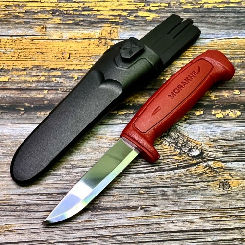 Нож Morakniv Basic 511 углеродистая сталь, красный