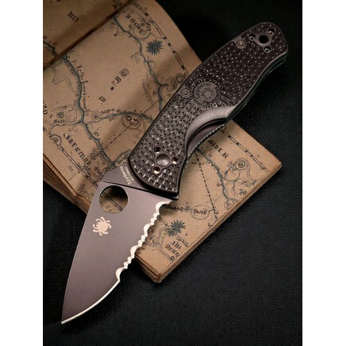 Нож складной Spyderco SC136PSBBK Persistence, Black Part Serrated Blade Нож складной Spyderco SC136PSBBK Persistence, Black Part Serrated Blade